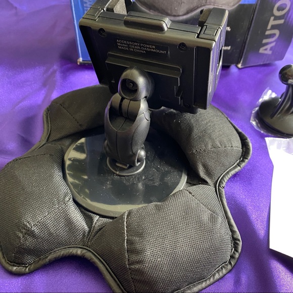 📌Accessory Power AutoDASHMOUNT USA GEAR Cell Phone Mount - Picture 7 of 12